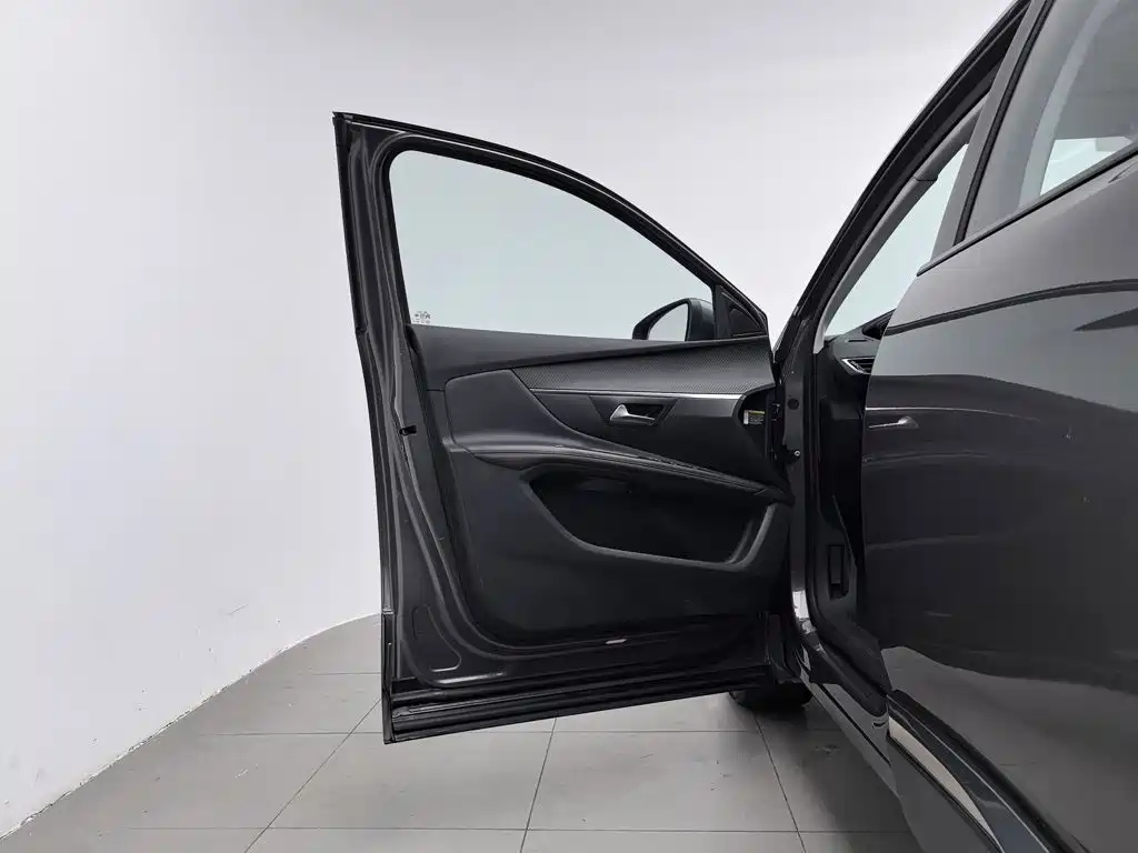Peugeot 4008 — миниатюра 8