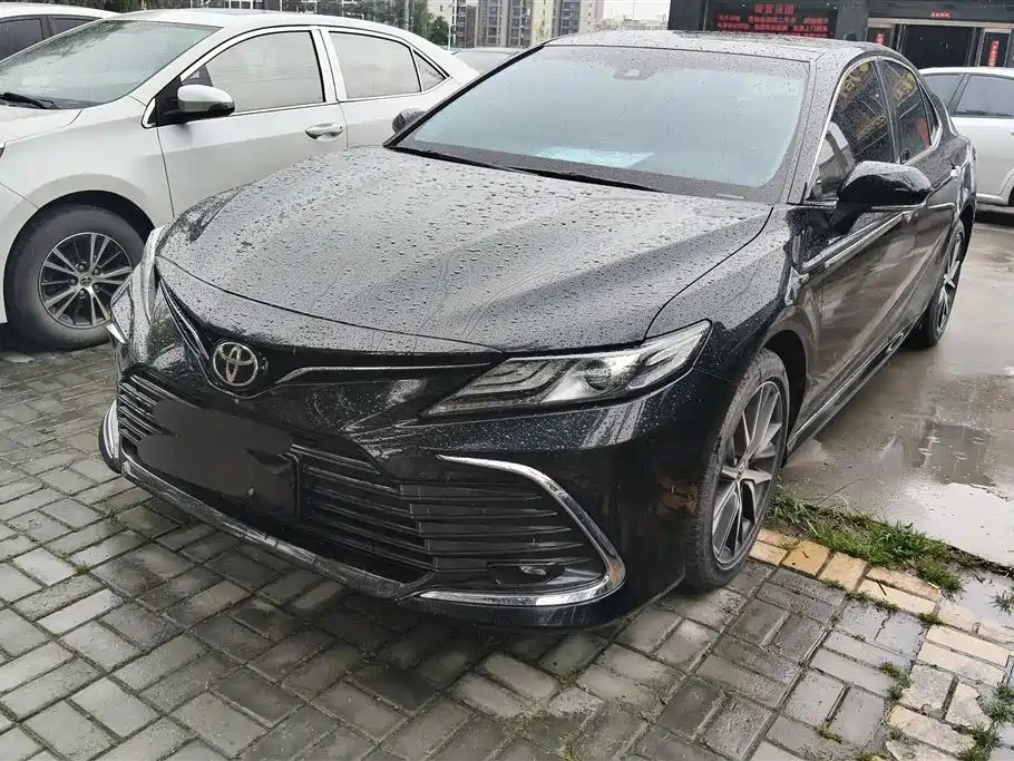 Toyota Camry 2021
