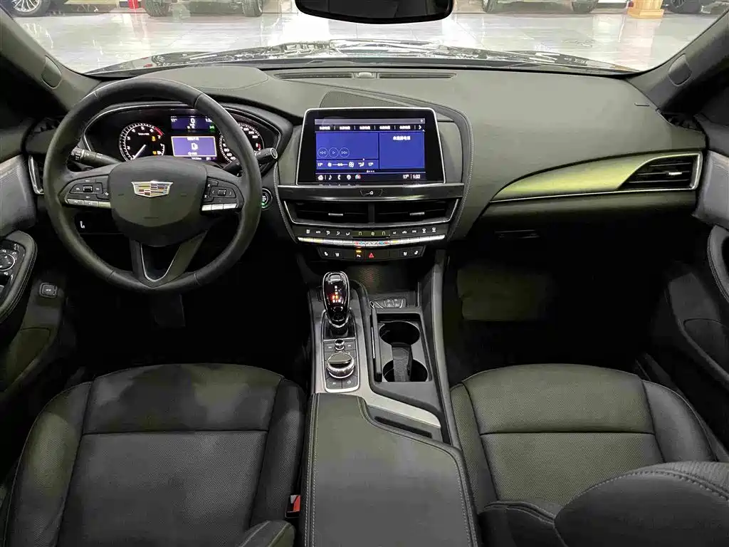 Cadillac CT5 — миниатюра 8