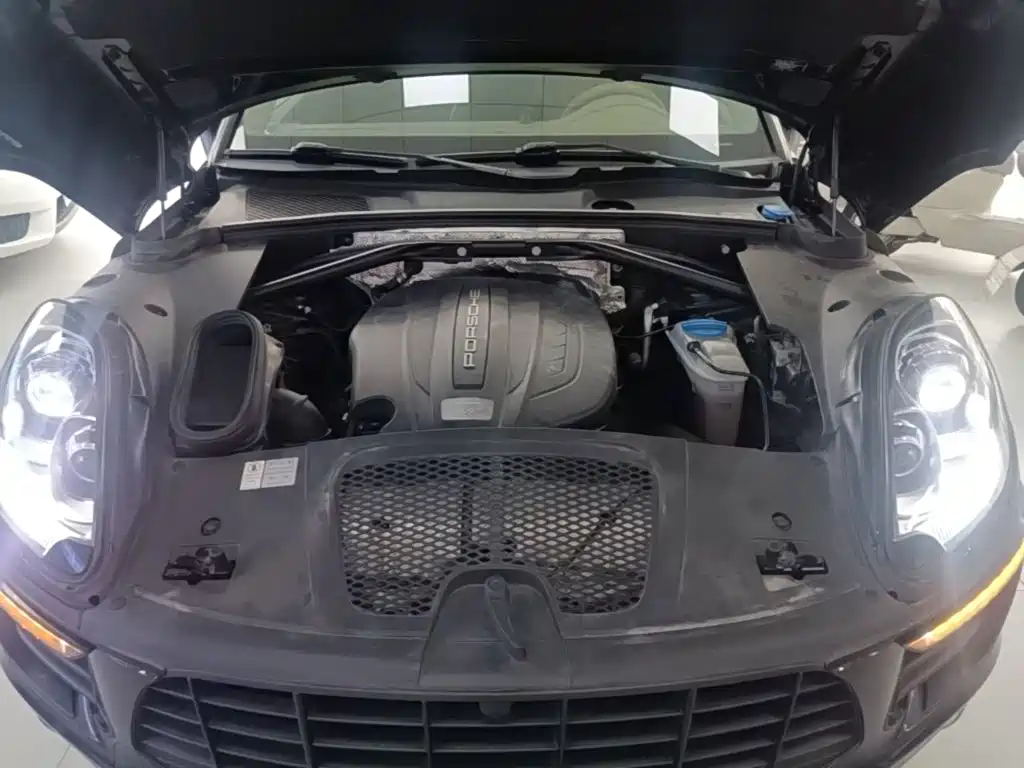 Porsche Macan — миниатюра 20