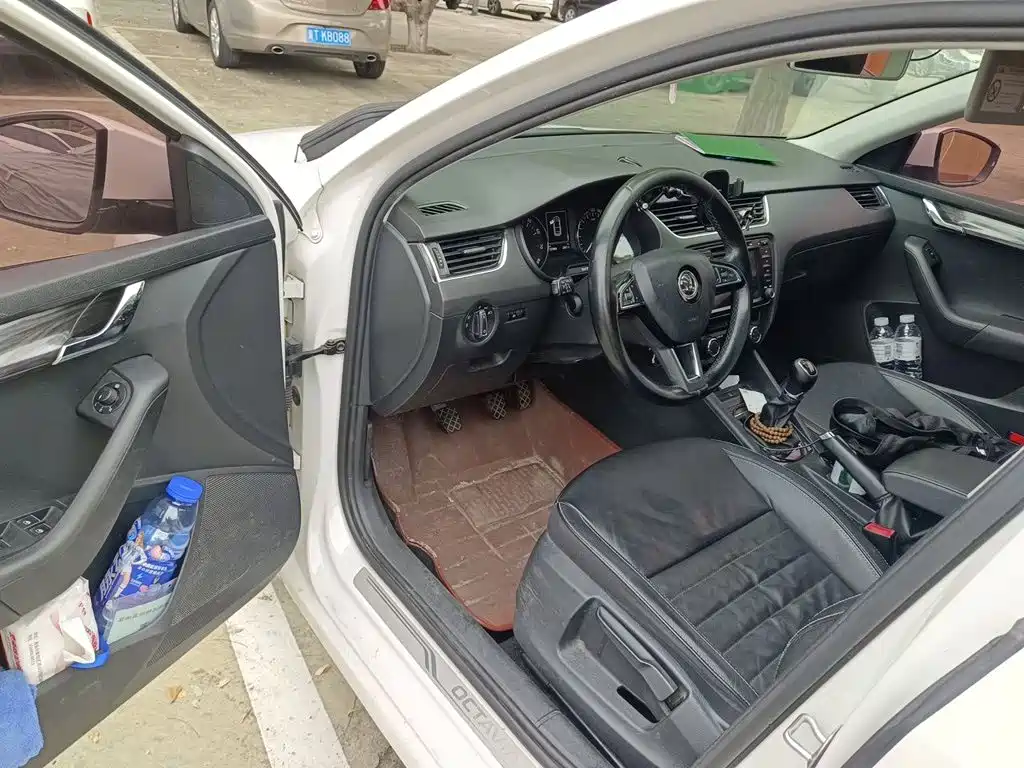 Skoda Octavia — миниатюра 17