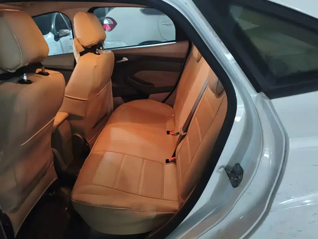 Ford Focus — миниатюра 19