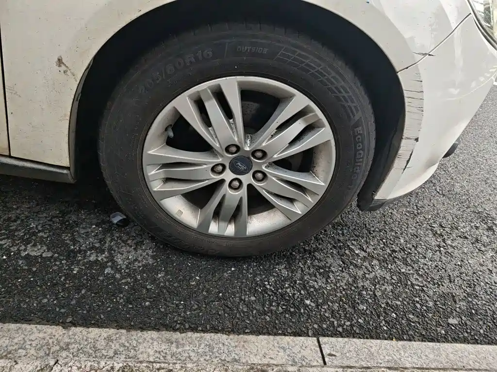 Ford Focus — миниатюра 9