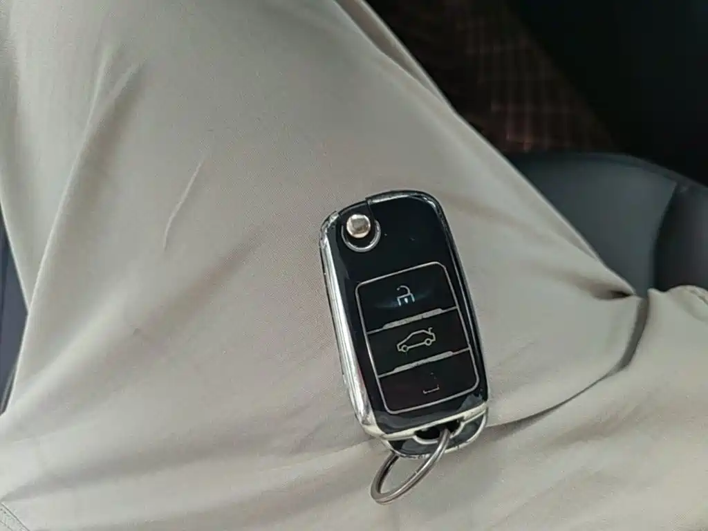 Roewe 360 — миниатюра 9