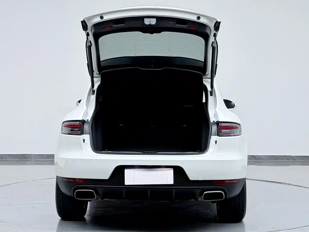 Porsche Macan — миниатюра 17