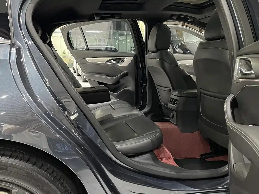 Cadillac CT5 — миниатюра 9