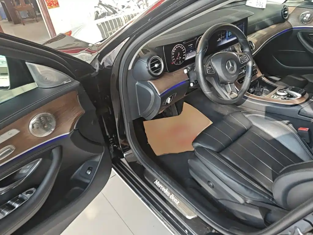 Mercedes-Benz E-Class — миниатюра 16
