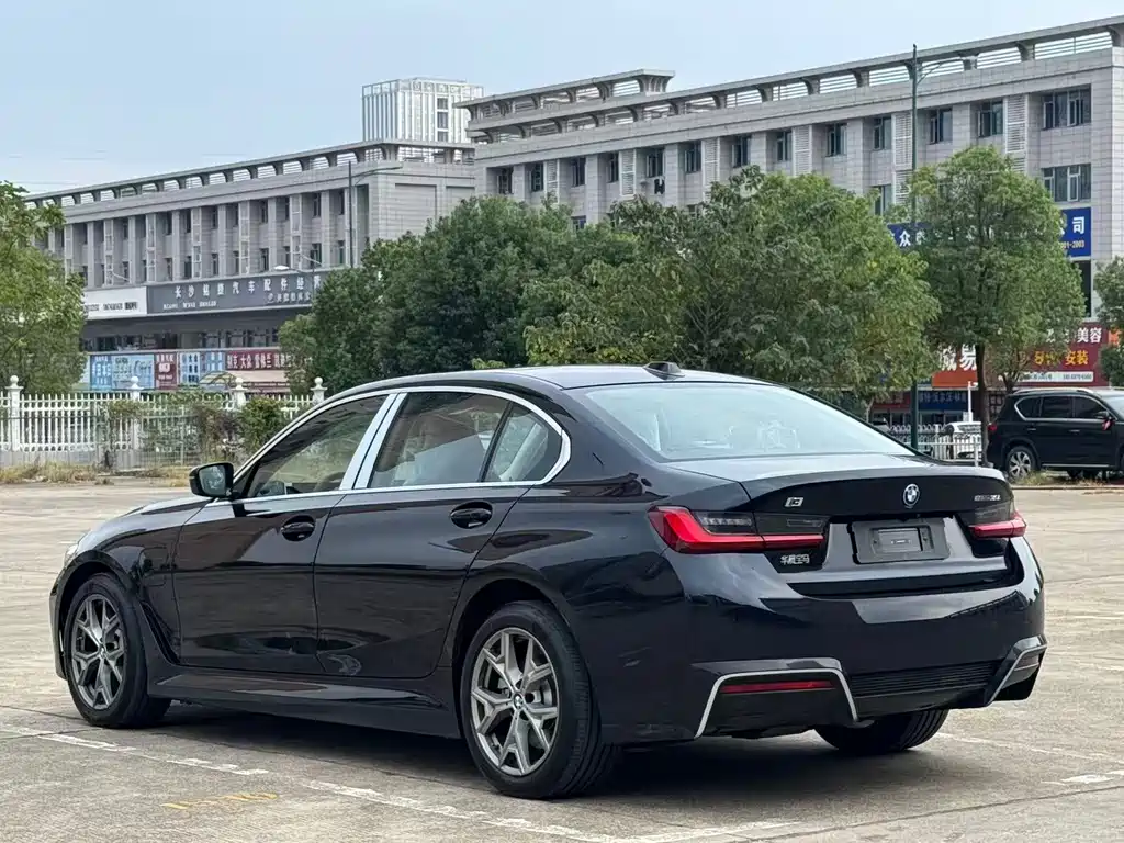 BMW i3 — миниатюра 14
