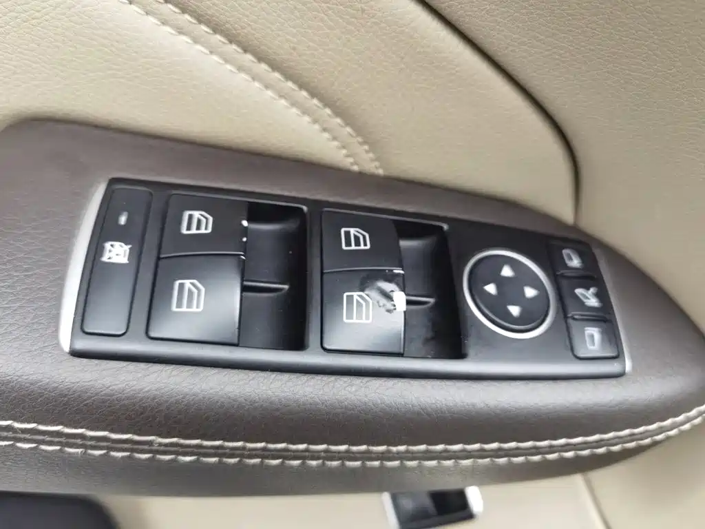 Mercedes-Benz M-Class — миниатюра 9