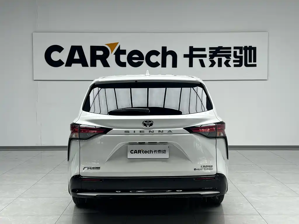 TOYOTA SIENNA