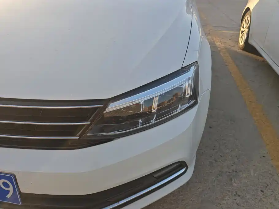 Volkswagen Sagitar — миниатюра 5