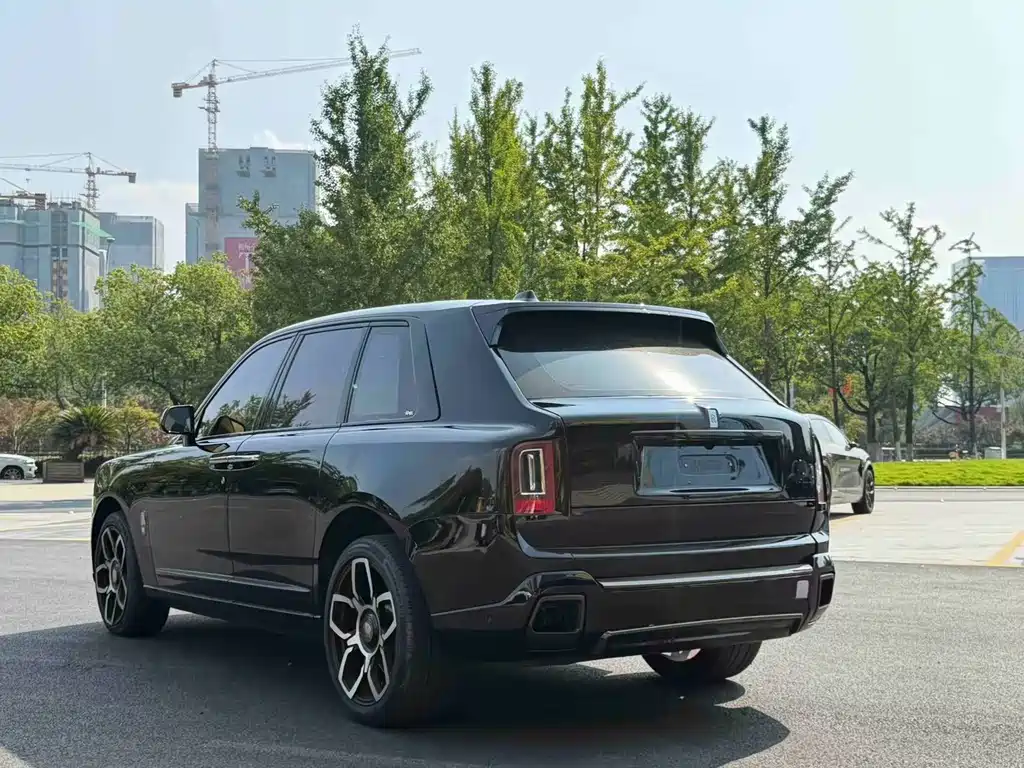 Rolls-Royce Cullinan — миниатюра 2