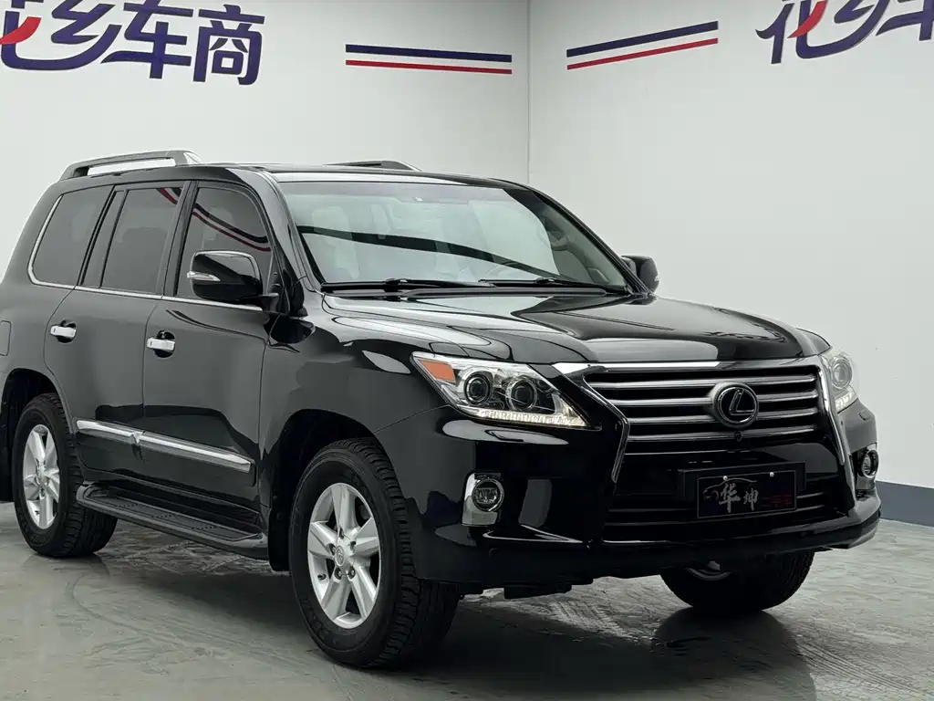 Lexus LX — миниатюра 8