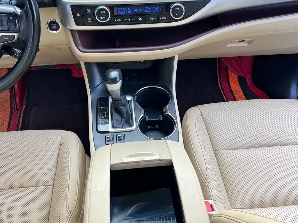 Toyota Highlander — миниатюра 25