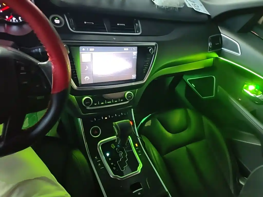 Landwind X7 2015 2.0T Luxury