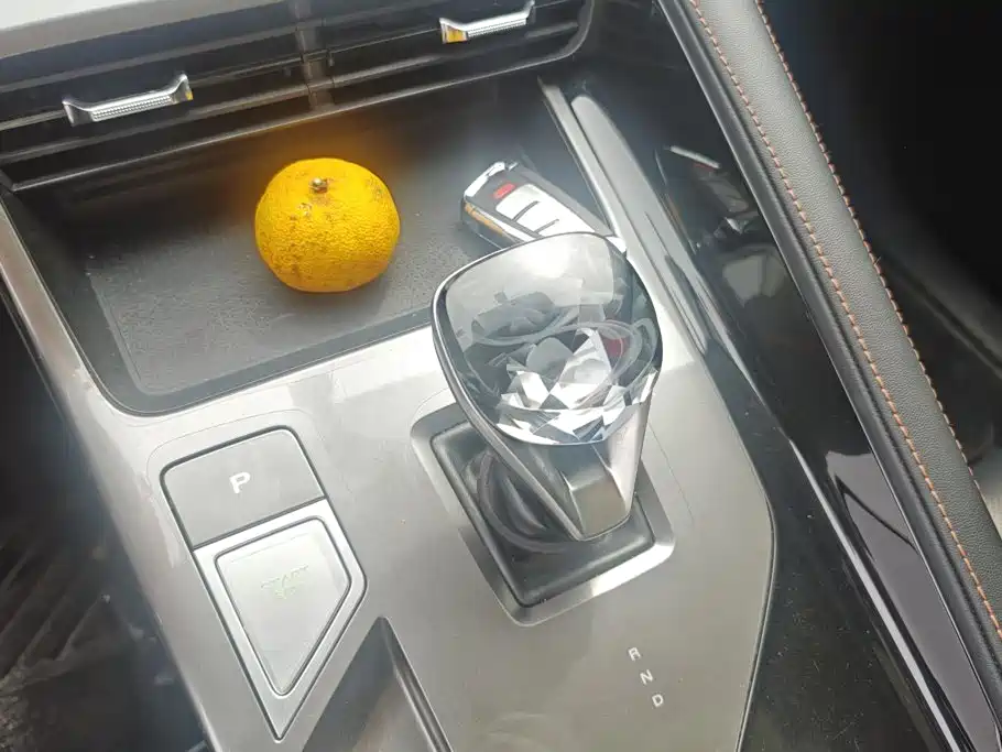 Roewe RX5 New Energy — миниатюра 16
