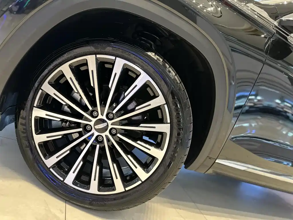 Geely Xingyue L — миниатюра 4