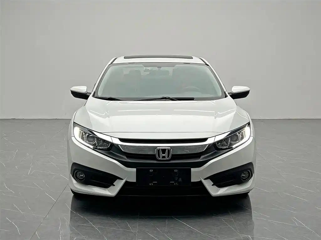 Honda Civic 2016 220TURBO CVT Luxury