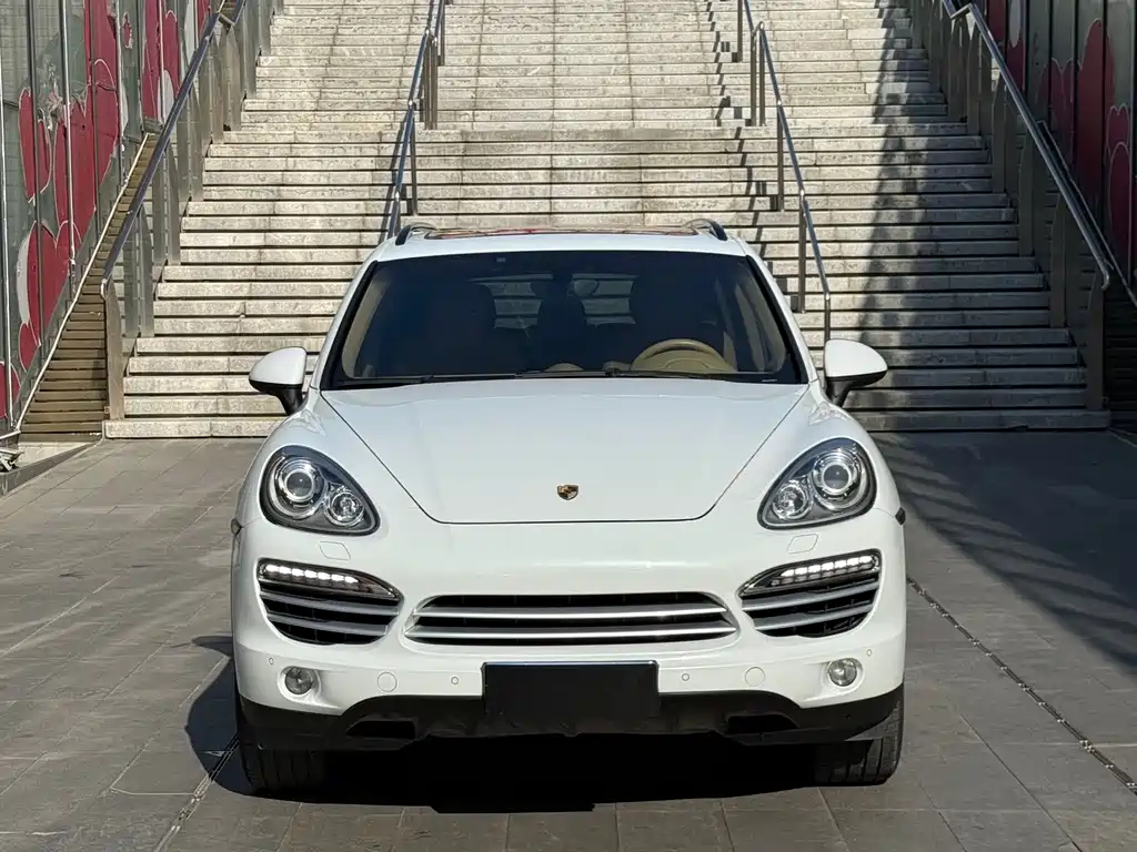 Porsche Cayenne — миниатюра 2