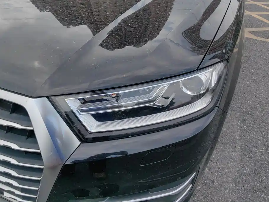 Audi Q7 — миниатюра 5