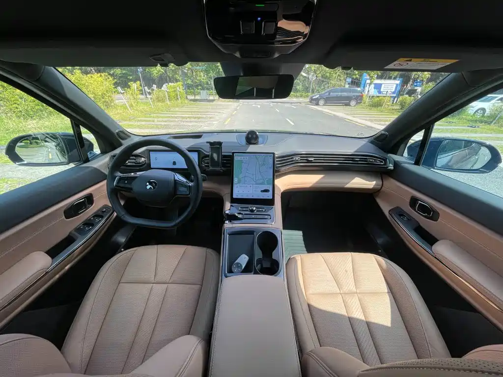 NIO ES8 — миниатюра 15