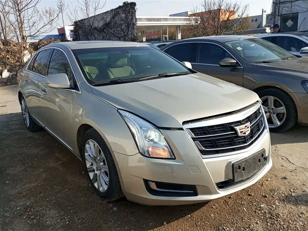 CADILLAC XTS
