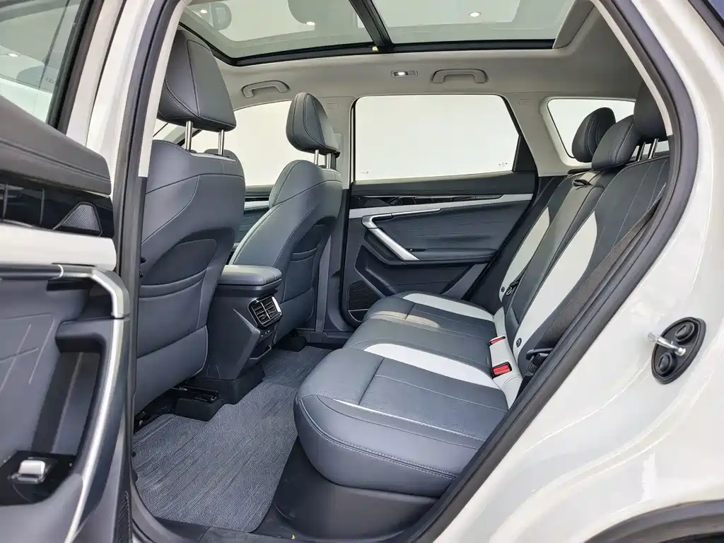 Geely Boyue L — миниатюра 10