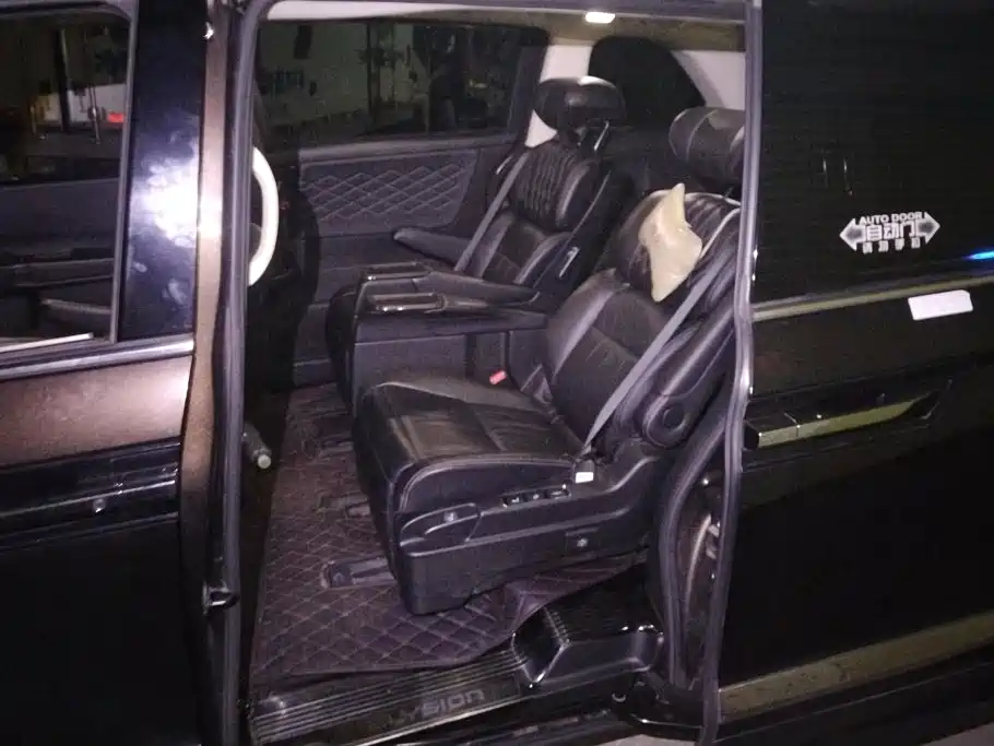 Honda Elysion — миниатюра 11