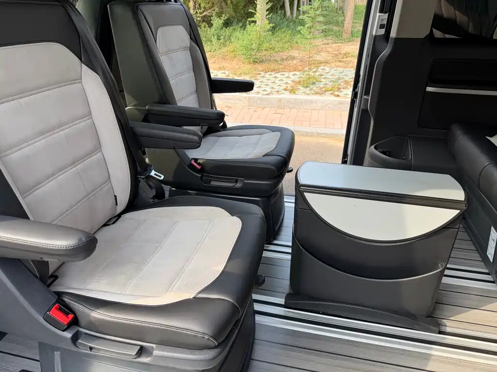 Volkswagen Multivan — миниатюра 20