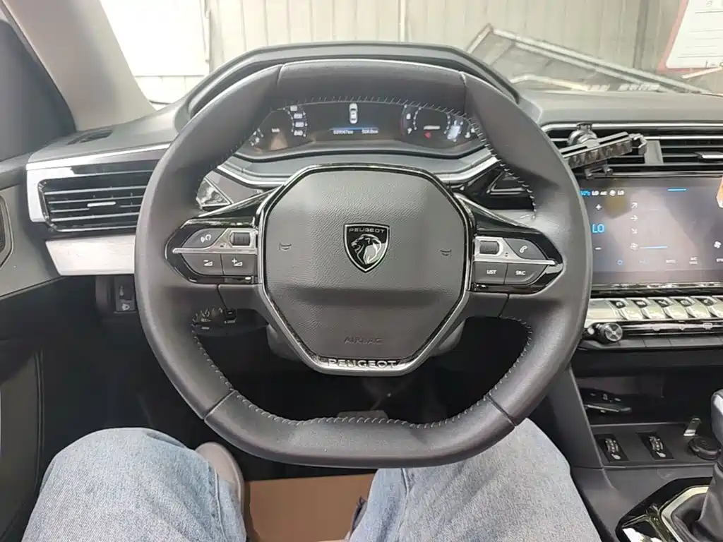 Peugeot 408 — миниатюра 11