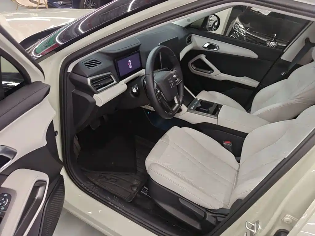 BYD Yuan UP — миниатюра 16