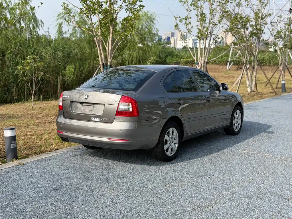 Skoda Octavia — миниатюра 4