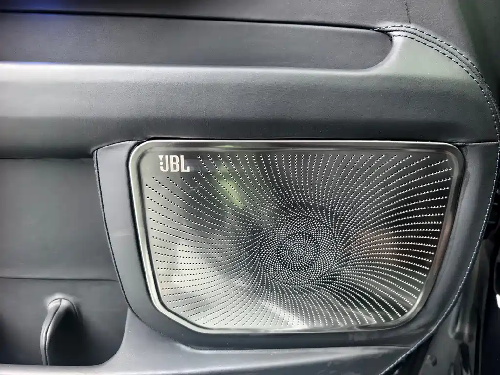 Toyota Sienna — миниатюра 8