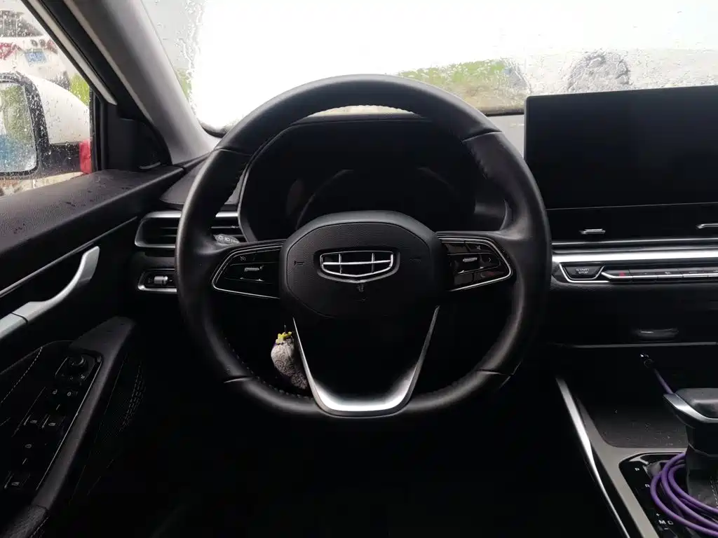 Geely Emgrand — миниатюра 3