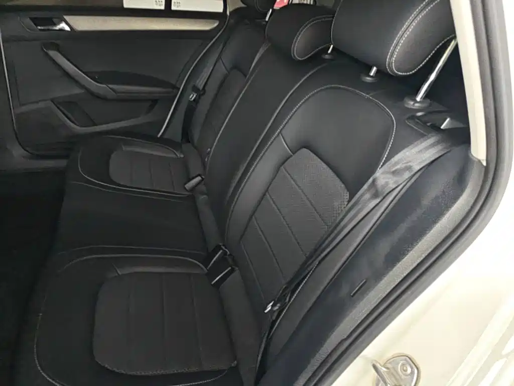 Skoda Rapid Spaceback — миниатюра 17