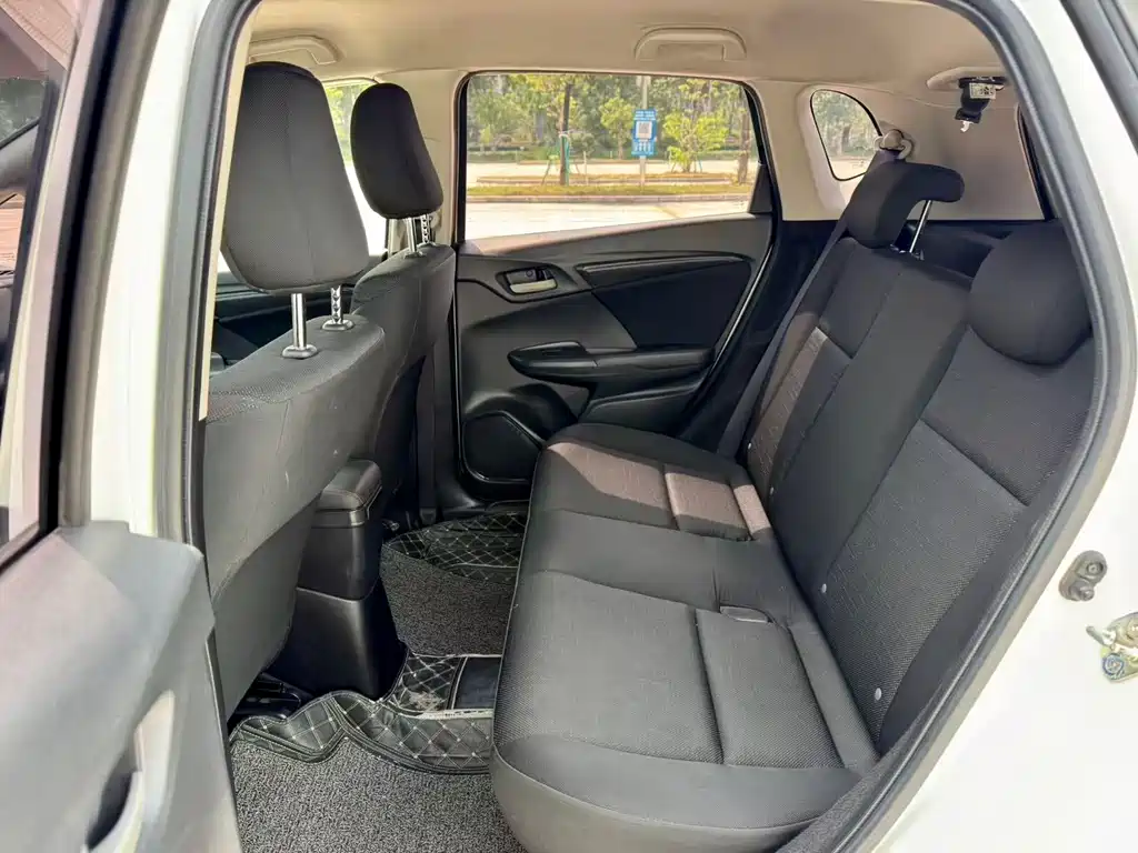 Honda Fit — миниатюра 12