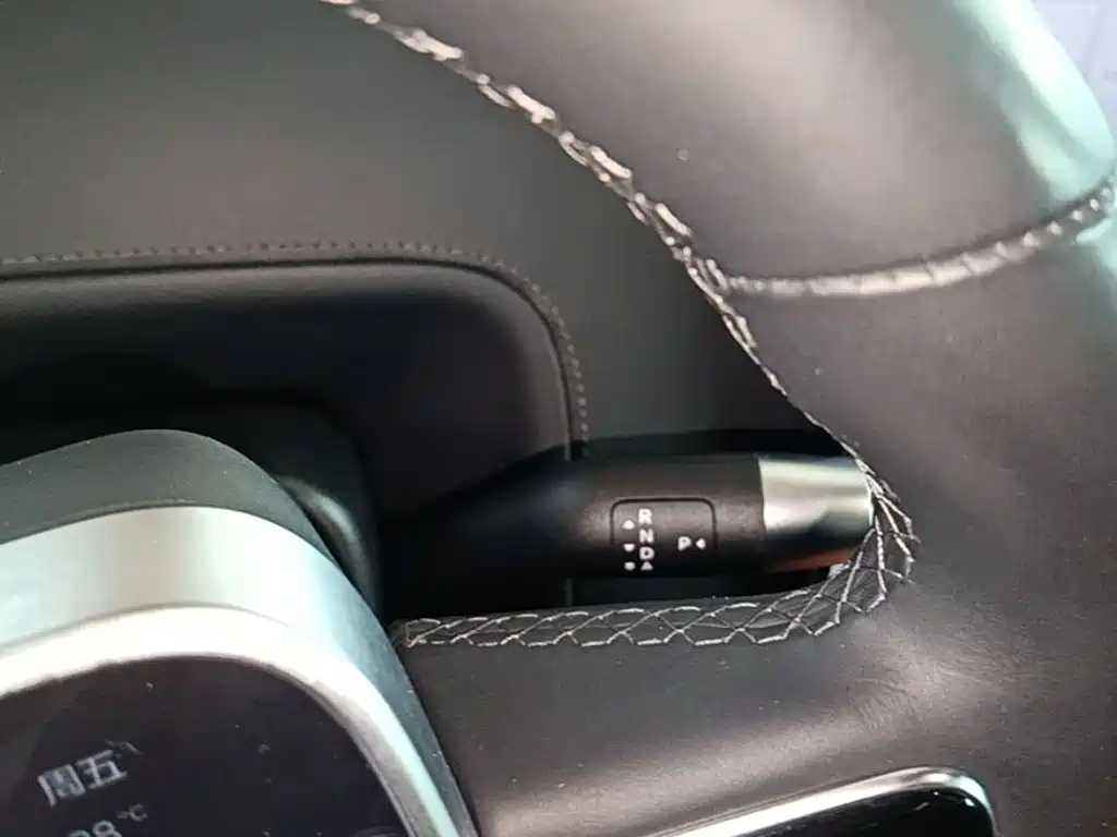 Li Auto Li L8 — миниатюра 14