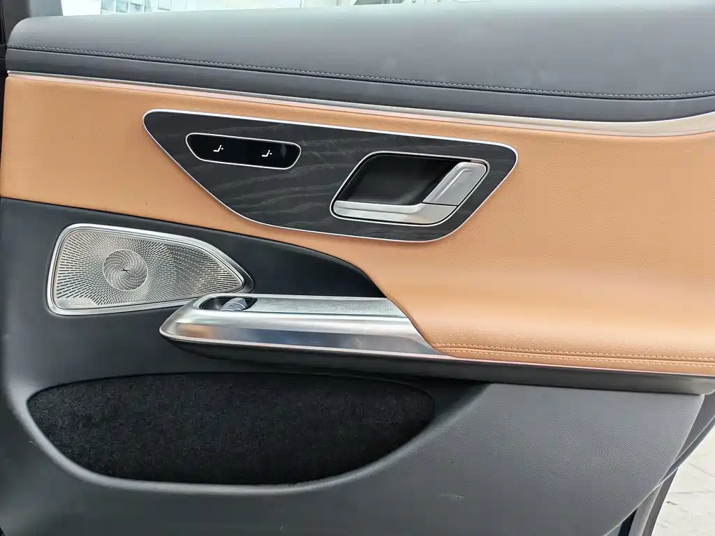 Mercedes-Benz E-Class — миниатюра 27
