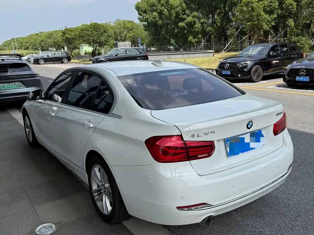 BMW 3 Series — миниатюра 6