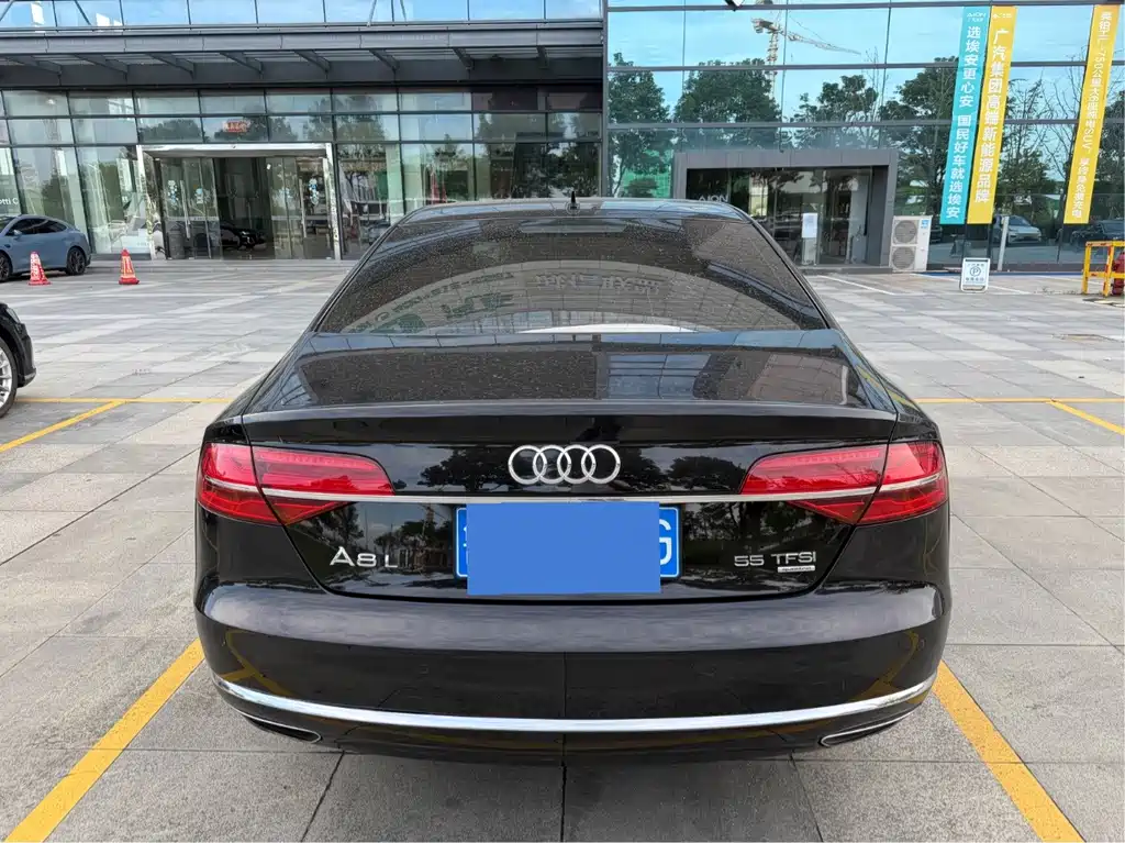 Audi A8 — миниатюра 8