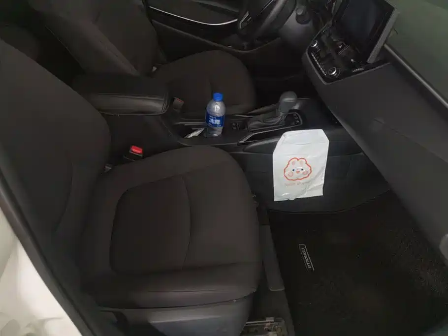 Toyota Corolla — миниатюра 8