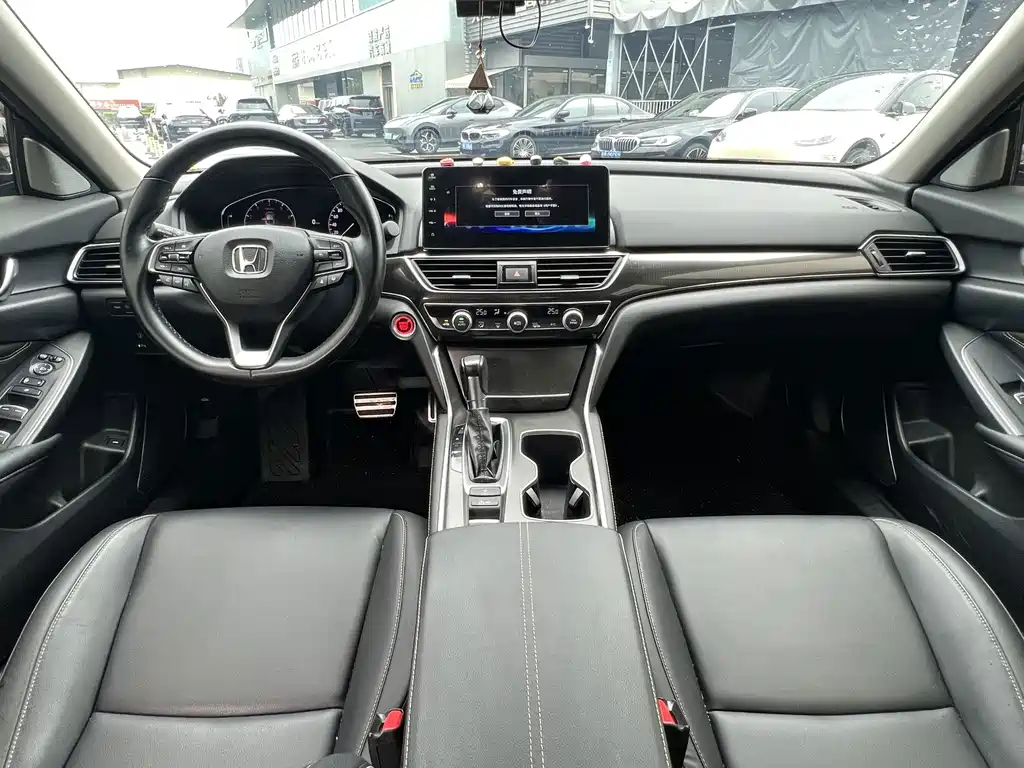 Honda Accord — миниатюра 11
