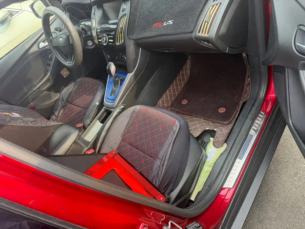 Ford Focus — миниатюра 4
