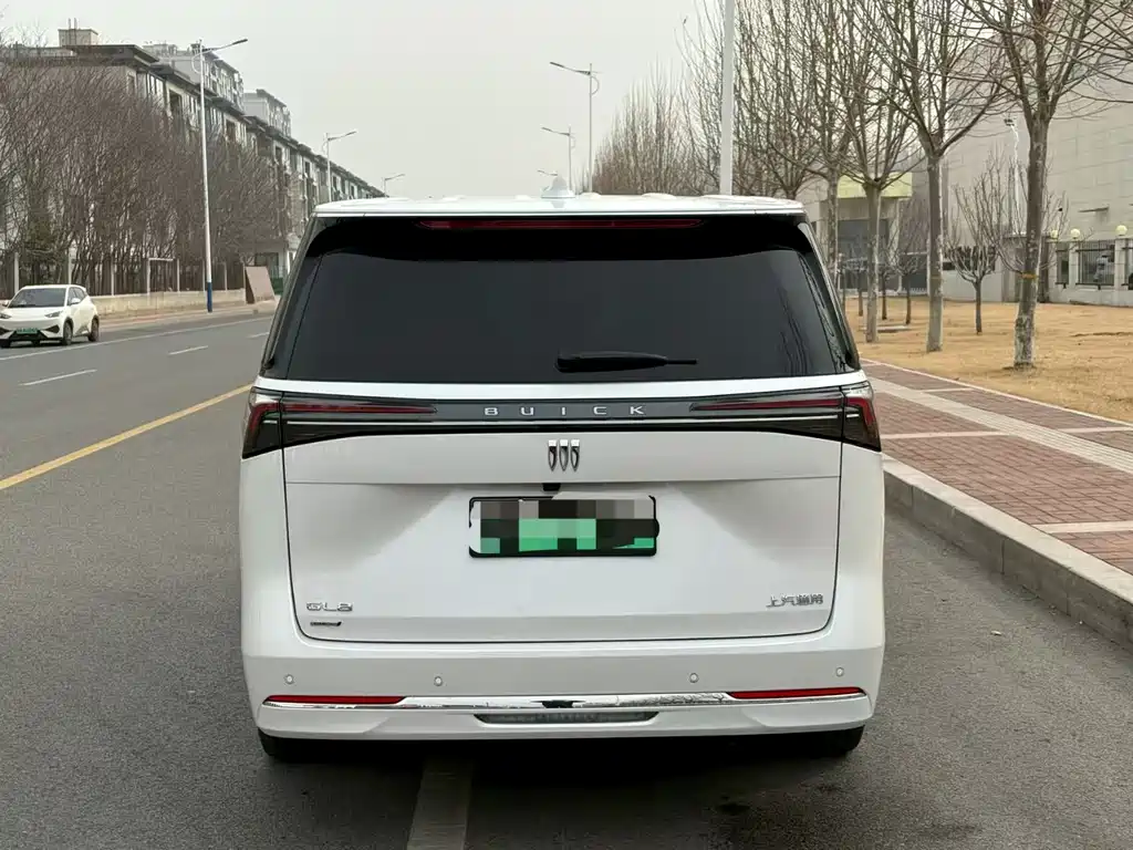 Buick GL8 Hybrid — миниатюра 4