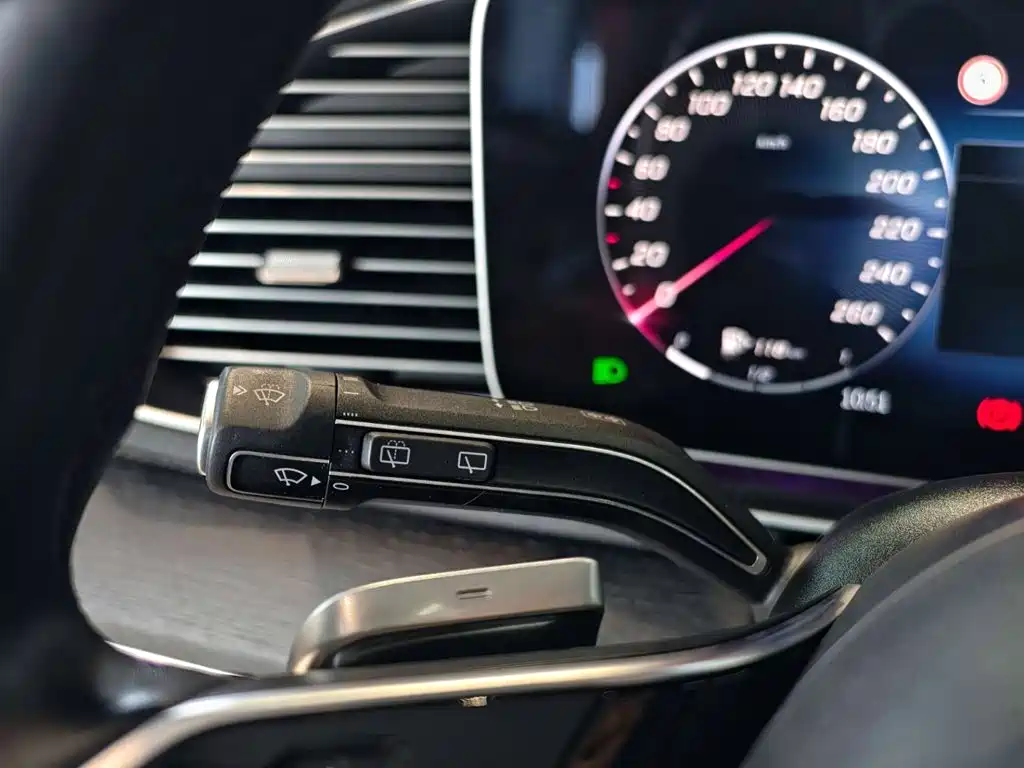Mercedes-Benz GLE (Import) — миниатюра 36