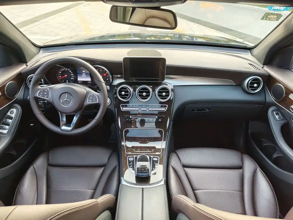 Mercedes-Benz GLC — миниатюра 10