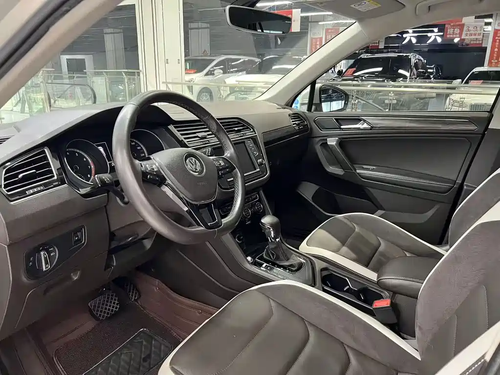 Volkswagen Tiguan L — миниатюра 4