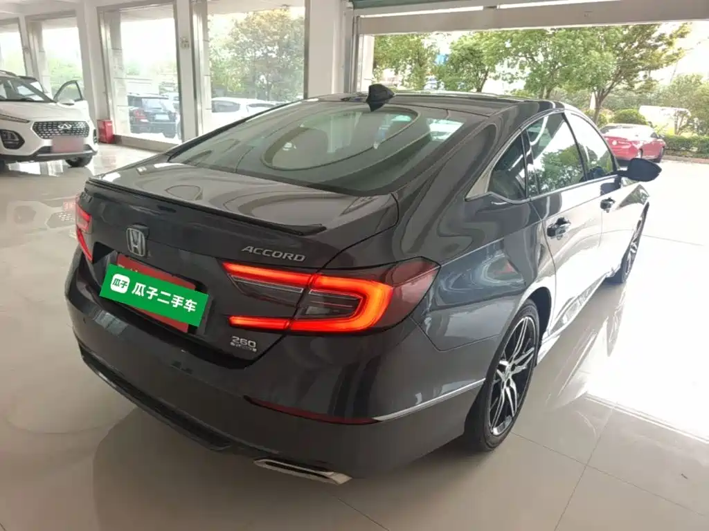 Honda Accord — миниатюра 7