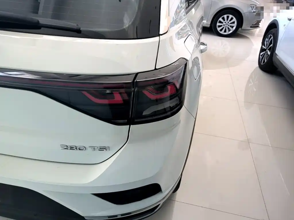 Volkswagen T-Roc — миниатюра 8