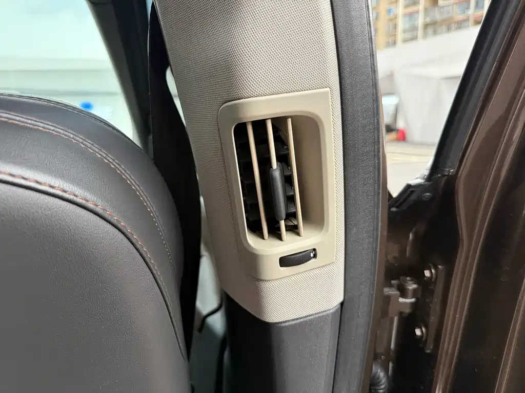 Volvo XC60 (Import) — миниатюра 14